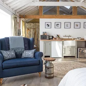 Bed & Breakfast Crafts Hill Barn